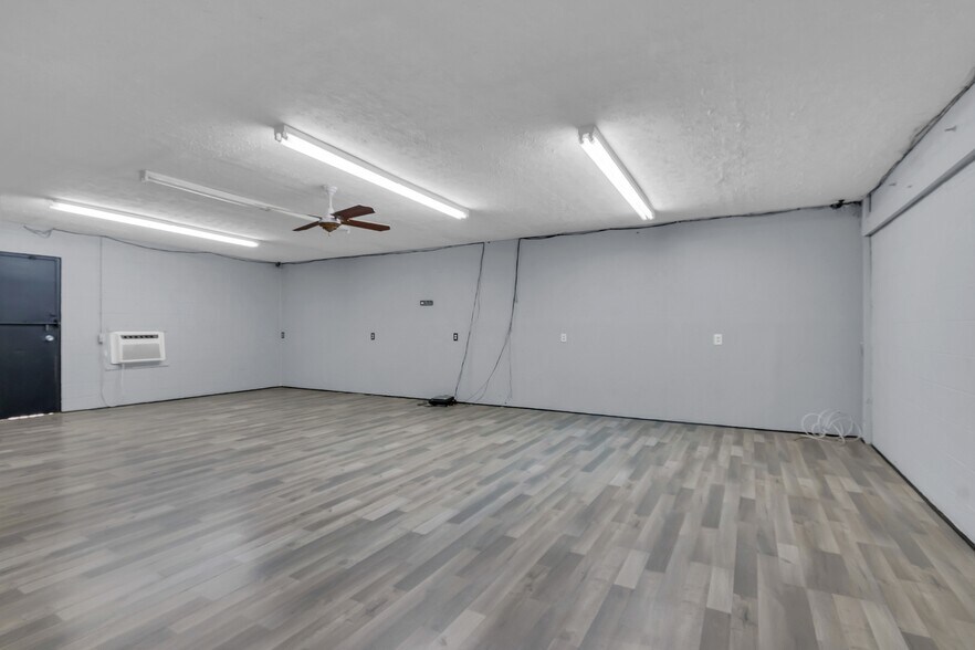 More Photos Of 4600 NE 28th St, Haltom City Storefront Retail Office For Sale