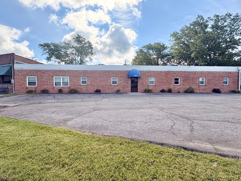 More Photos Of 4367 Rocky River Dr, Cleveland Medical For Sale