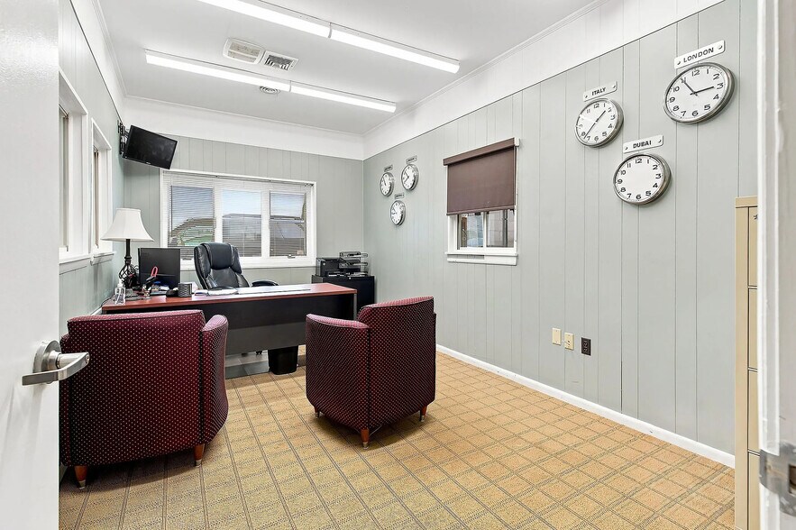 More Photos Of 1375 Old York Rd, Allentown Auto Repair For Sale