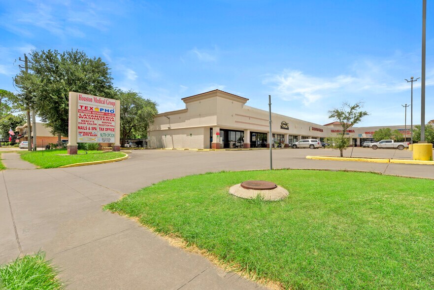 More Photos Of 301 Vista Rd, Pasadena Storefront For Lease