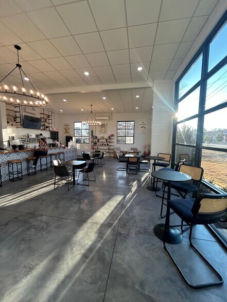 More Photos Of 18406 Cantrell Rd, Little Rock Freestanding For Lease