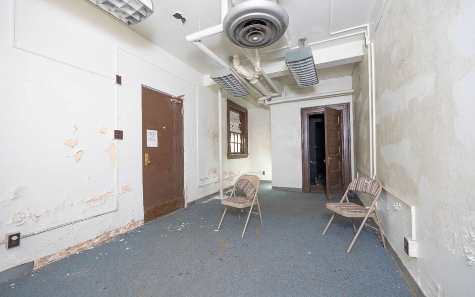 More Photos Of 400 S Ohio Ave, Live Oak Post Office For Sale