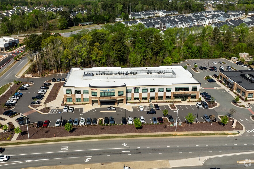 More Photos Of 1070 S Main St, Holly Springs Medical For Lease