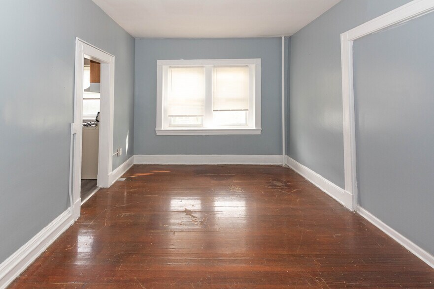 More Photos Of 3210-3212 Walbrook Ave, Baltimore Apartments For Sale