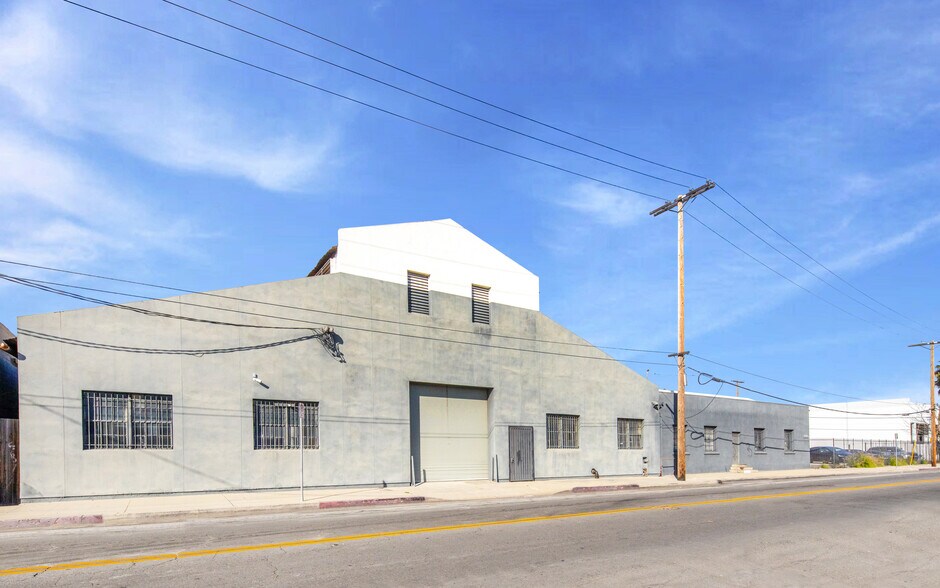 More Photos Of 2049-2053 E 38th St, Vernon Industrial For Sale