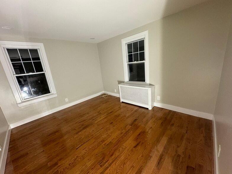 More Photos Of 478 Fabyan Pl, Newark Apartments For Sale