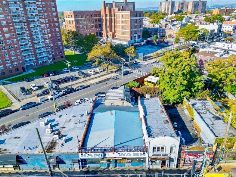 More Photos Of , Brooklyn Unknown For Sale