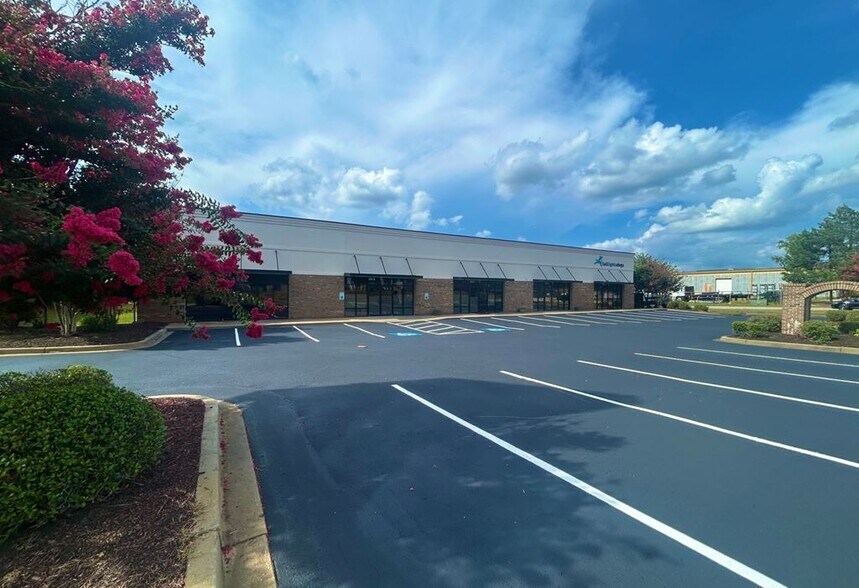 More Photos Of 284 Rocky Creek Rd, Greenville Storefront For Lease