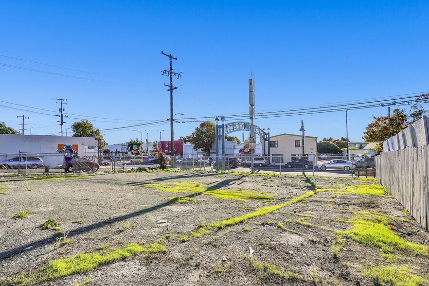 More Photos Of 4134 Foothill Blvd, Oakland Land For Sale