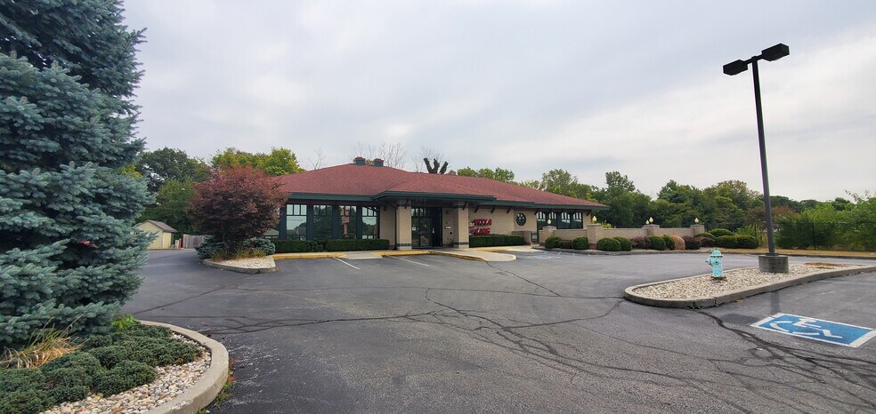 More Photos Of 7045 Bluff Rd, Indianapolis Freestanding For Sale