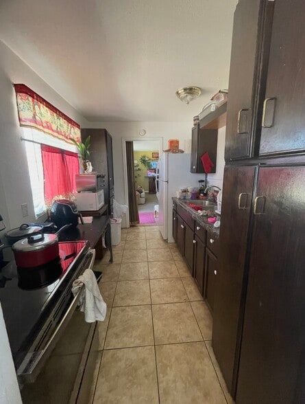 More Photos Of 9389 N Loop Blvd, California City Multifamily For Sale