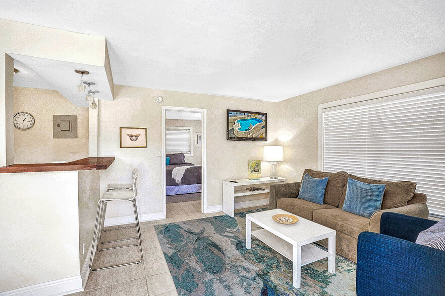 More Photos Of 3226 NE 12th St, Pompano Beach Apartments For Sale