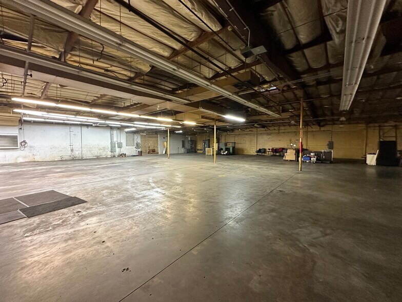 More Photos Of 9200 Lower Azusa Rd, Rosemead Warehouse For Sale