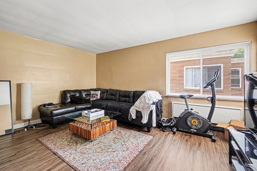 More Photos Of 2370 Losantiville Ave, Cincinnati Multifamily For Sale