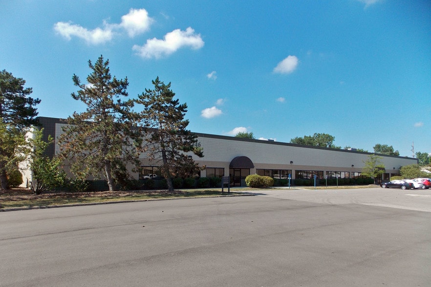 More Photos Of 1324-1346 Rankin Dr, Troy Light Manufacturing For Lease