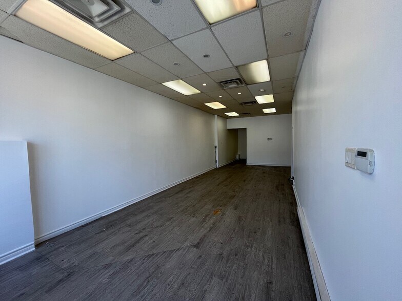More Photos Of 402 Spadina Av, Toronto Storefront Retail Residential For Lease