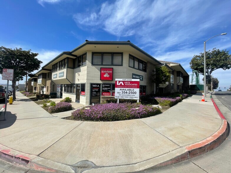 Primary Photo Of 1901-1907 Redondo Ave, Signal Hill Flex For Lease