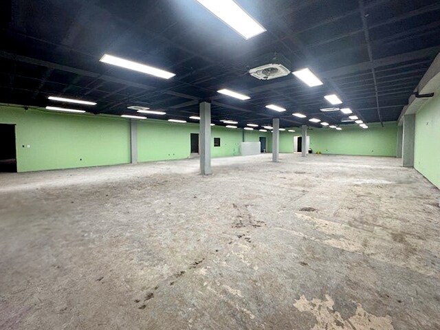 More Photos Of 201 E Illinois Ave, Midland Office For Sale