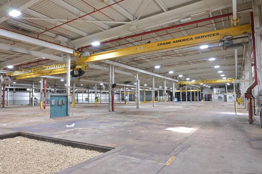 More Photos Of 325 Buffalo St, Franklin Warehouse For Lease