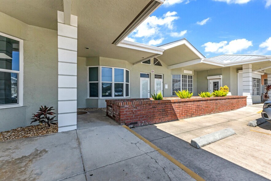 More Photos Of 425 Cross St, Punta Gorda Loft Creative Space For Lease