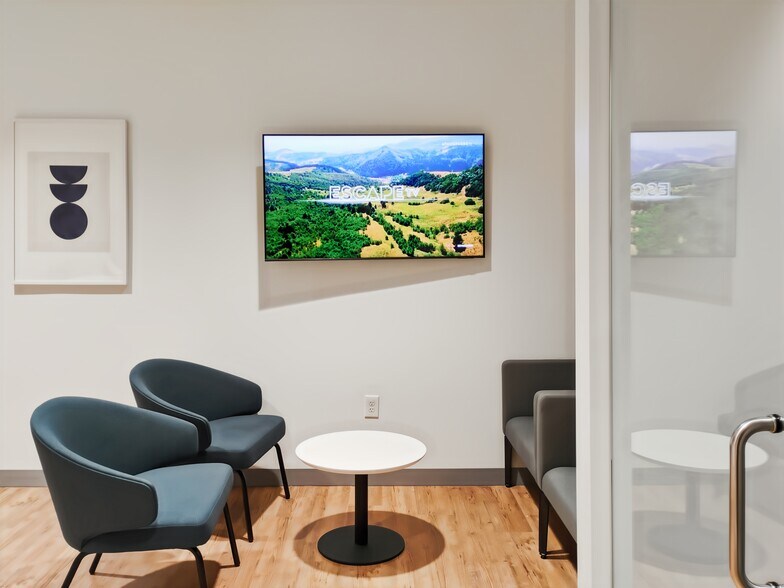 More Photos Of 901 W Rosedale St, Fort Worth Coworking Space