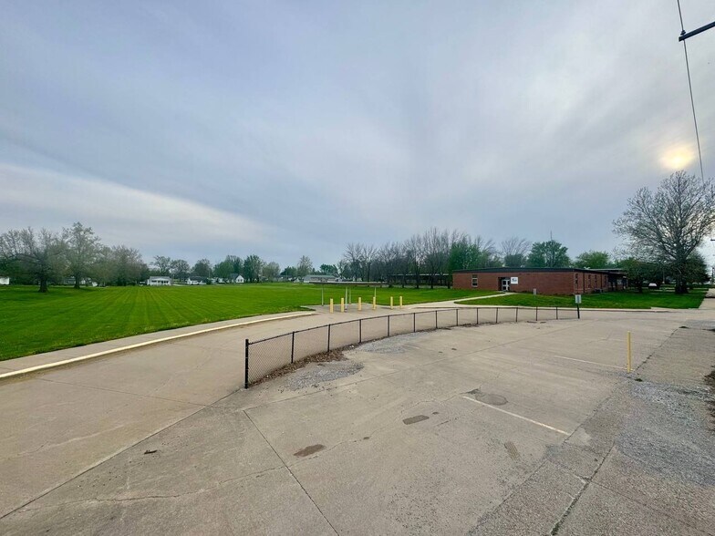 More Photos Of 111 W College Ave, Shelbina Schools For Sale