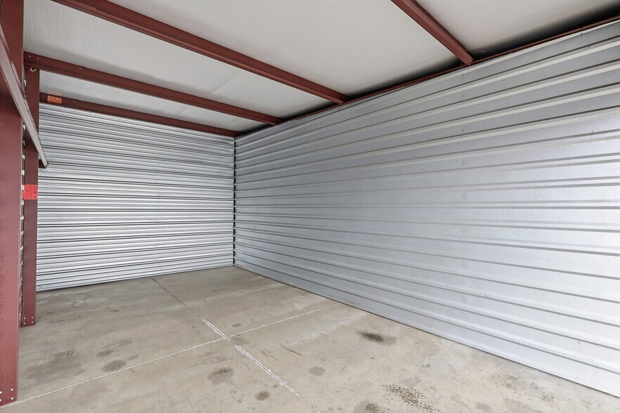 More Photos Of 3055 3rd St S, Waite Park Self Storage For Sale