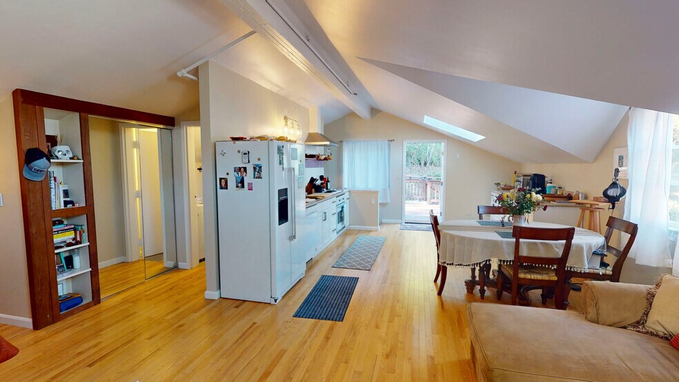 More Photos Of 380 Bohemian Hwy, Sebastopol Storefront Retail Residential For Sale