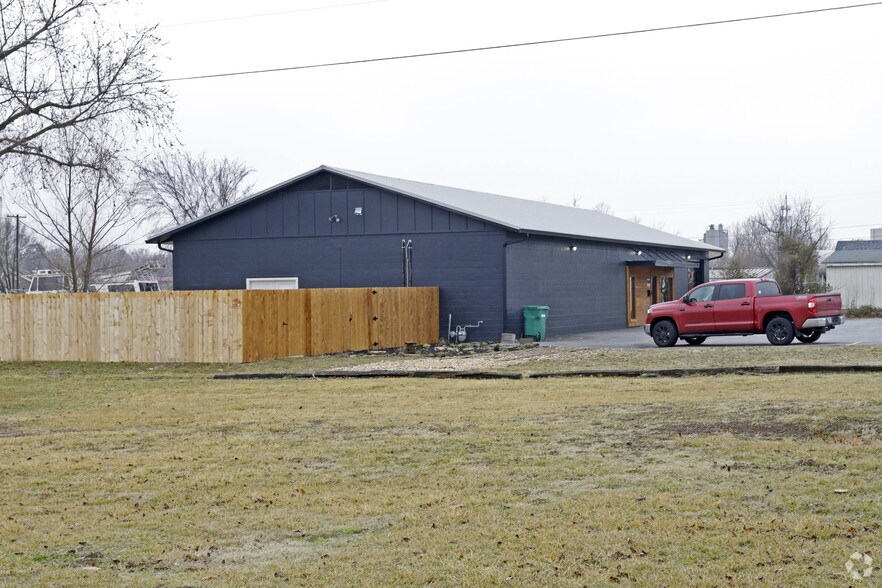 More Photos Of 1007 N 2nd St, Rogers Coworking Space
