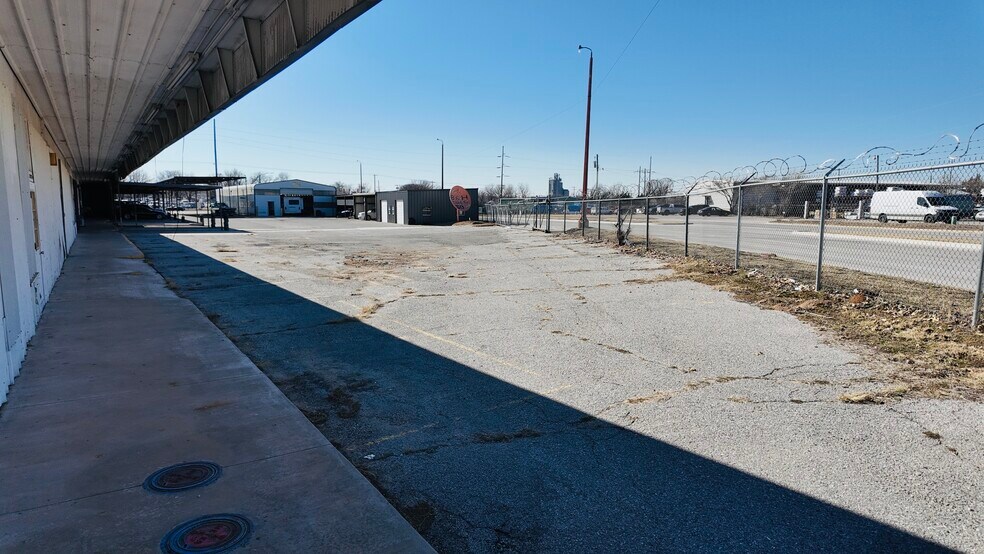 More Photos Of 1520 S Central Ave, Oklahoma City Manufacturing For Sale