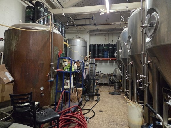 More Photos Of 6 Dexter Plz, Pearl River Warehouse For Lease