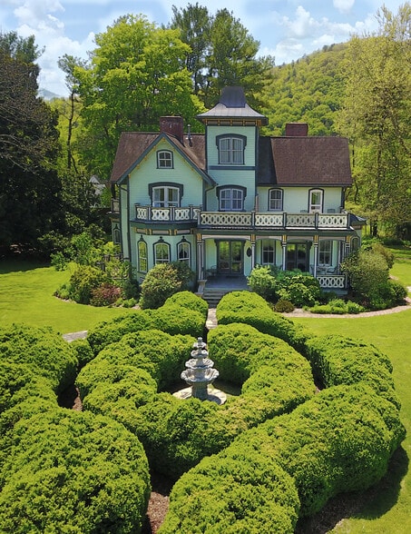 More Photos Of 204 Lawson St, Hot Springs Hotel For Sale