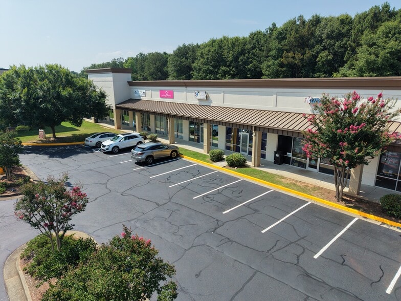 More Photos Of 1300-1500 McDonough Pky, McDonough Unknown For Lease
