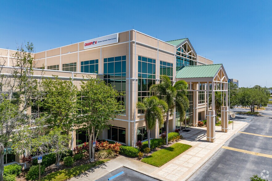 More Photos Of 11399 16th Ct N, Saint Petersburg Office For Lease