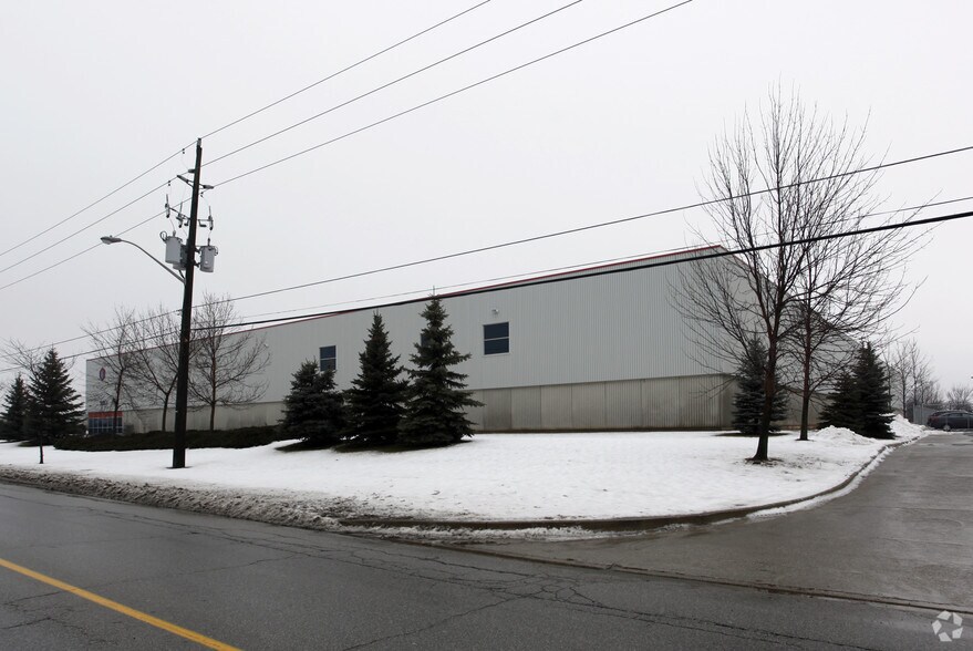 More Photos Of 111 Van Kirk Dr, Brampton Warehouse For Lease
