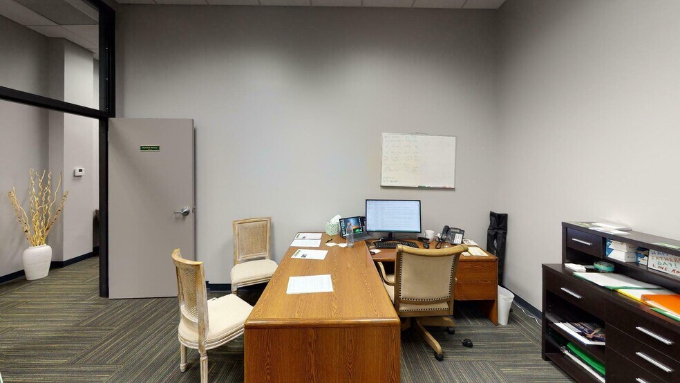 More Photos Of 101 S Main St, Decatur Office For Lease
