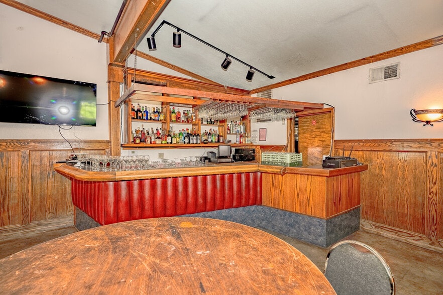 More Photos Of 12625 Sierra Hwy, Santa Clarita Restaurant For Sale