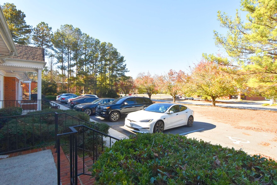More Photos Of 109 N 85 Pky, Fayetteville Office For Lease