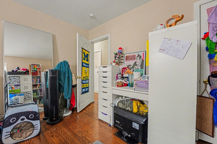 More Photos Of 107 Allison Rd, Oreland Office For Sale