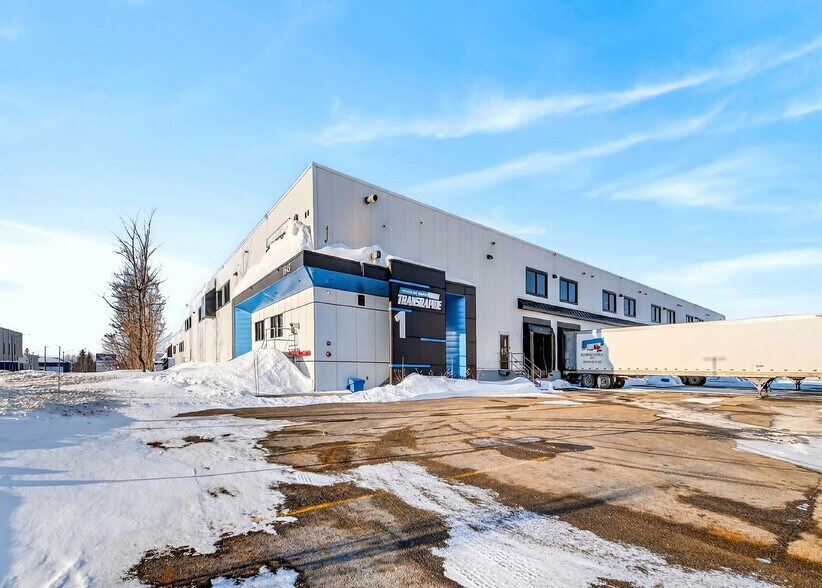 More Photos Of 8970 Rue Des Cordiers, Lévis Unknown For Lease