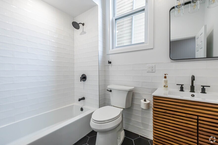 More Photos Of 1074 Summit Ave, Jersey City Apartments For Sale