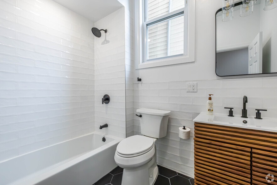 More Photos Of 1074 Summit Ave, Jersey City Apartments For Sale