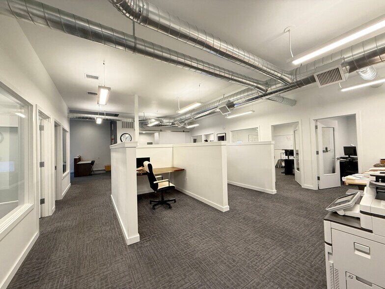 More Photos Of 1328-1332 NW Kearney St, Portland Loft Creative Space For Lease