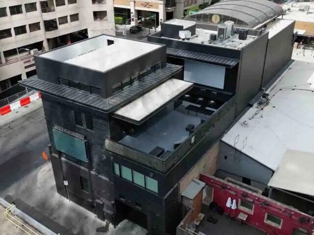 More Photos Of 219 W 4th St, Austin General Retail For Lease