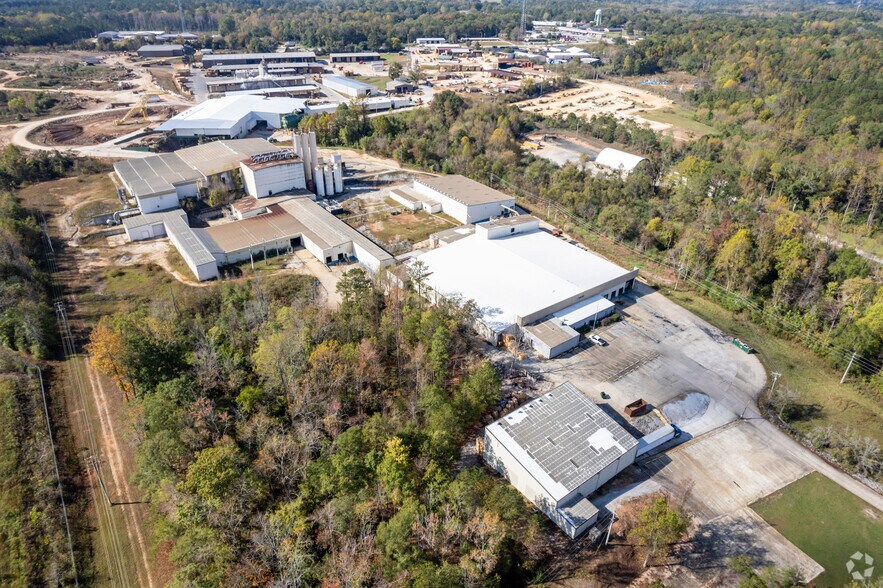 More Photos Of 1061 Industrial Blvd, Lafayette Manufacturing For Lease