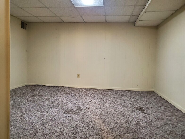 More Photos Of 1602 Grandin Rd SW, Roanoke Medical For Sale