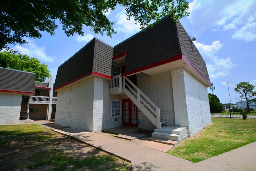 More Photos Of 3218 S 93rd East Ave, Tulsa Apartments For Sale