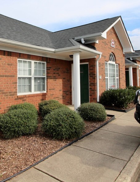 Primary Photo Of 2230 Towne Lake Pky, Woodstock Office For Lease