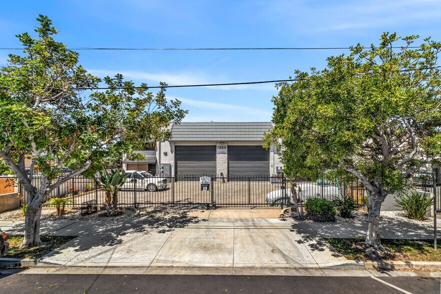 More Photos Of 1316-1320 Coolidge Ave, National City Light Distribution For Sale