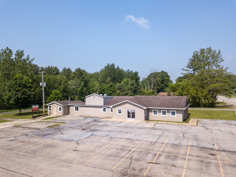 More Photos Of 201 W Saginaw Rd, Sanford Freestanding For Sale